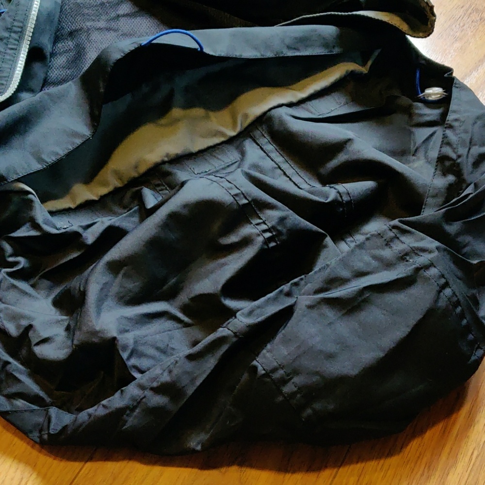 🎉Host Pick🎉 GUC men's windbreaker with hood - Picture 4 of 8